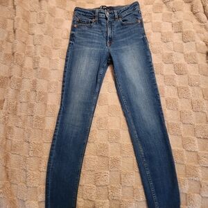 GAP Women's Skinny Jeans in Denim Blue